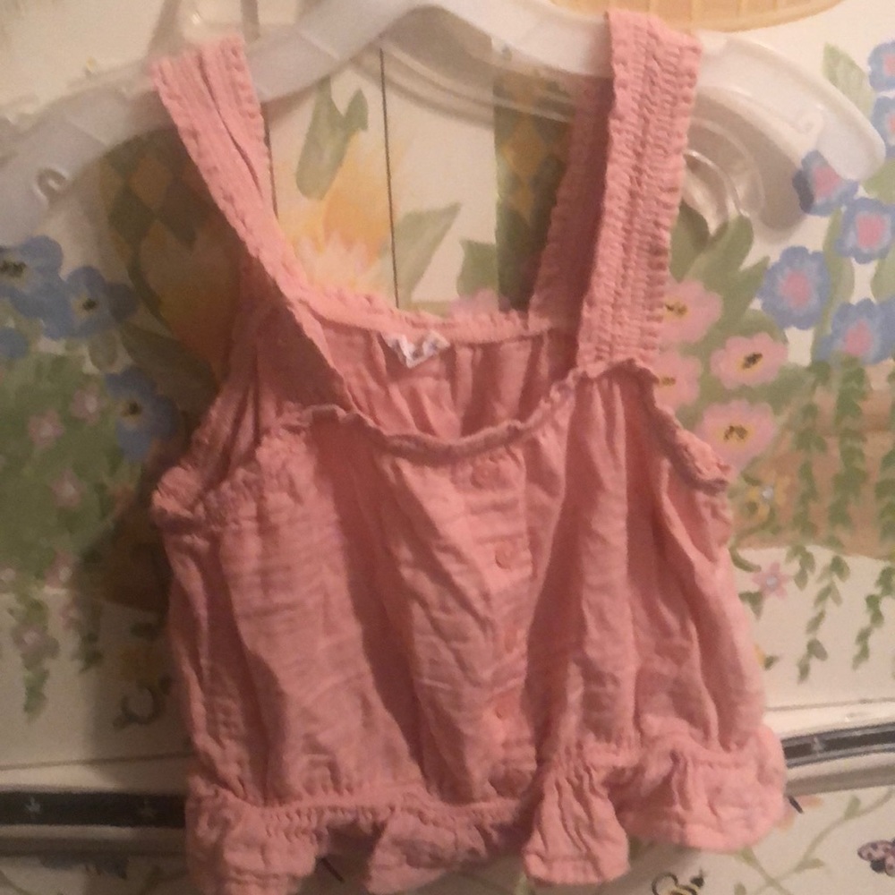 pink ruffled crop top